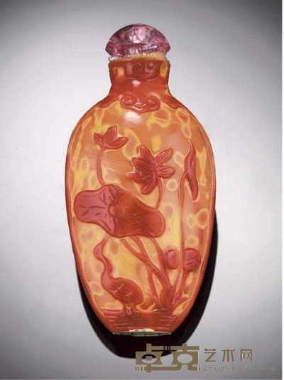 late 18th/early 19th Century A carved realgar glass snuffbottle 